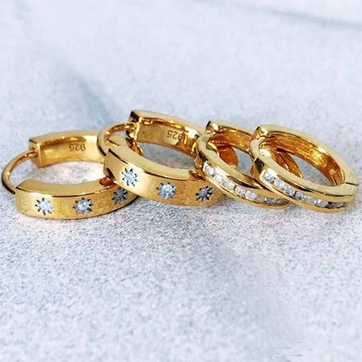 Στυλ σκουλαρίκια 14K χρυσό Vermeil Star Set διαμάντι αγκαλιάστε κυψέλες για εύκολο στυλ