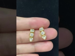 Ελαφριά πολυτέλεια: άνετα χάλκινα και ασημένια σχέδια.